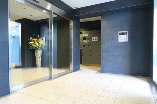 レニール本駒込4階 エントランス