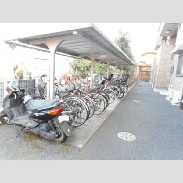 クレールN 駐輪場