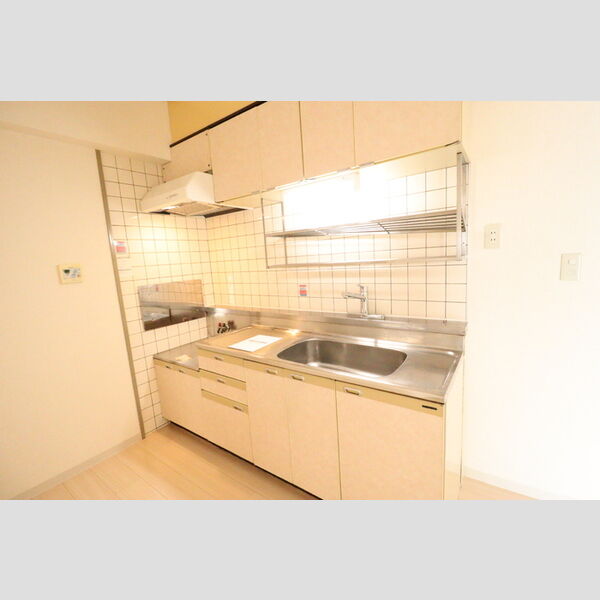 ファーストコーポ幕張本郷0604号室 キッチン