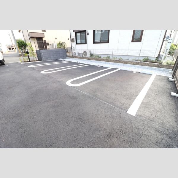 Comfort yuuya 駐車場