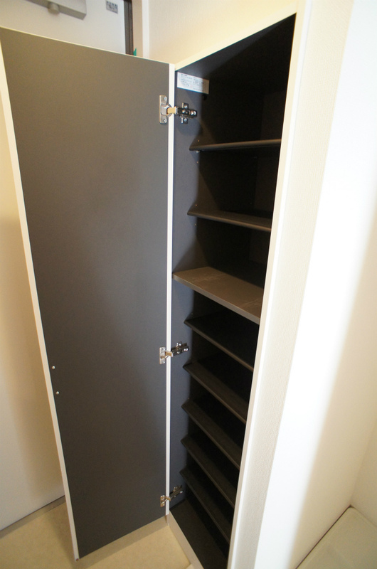 リブリ・踊場1階 収納