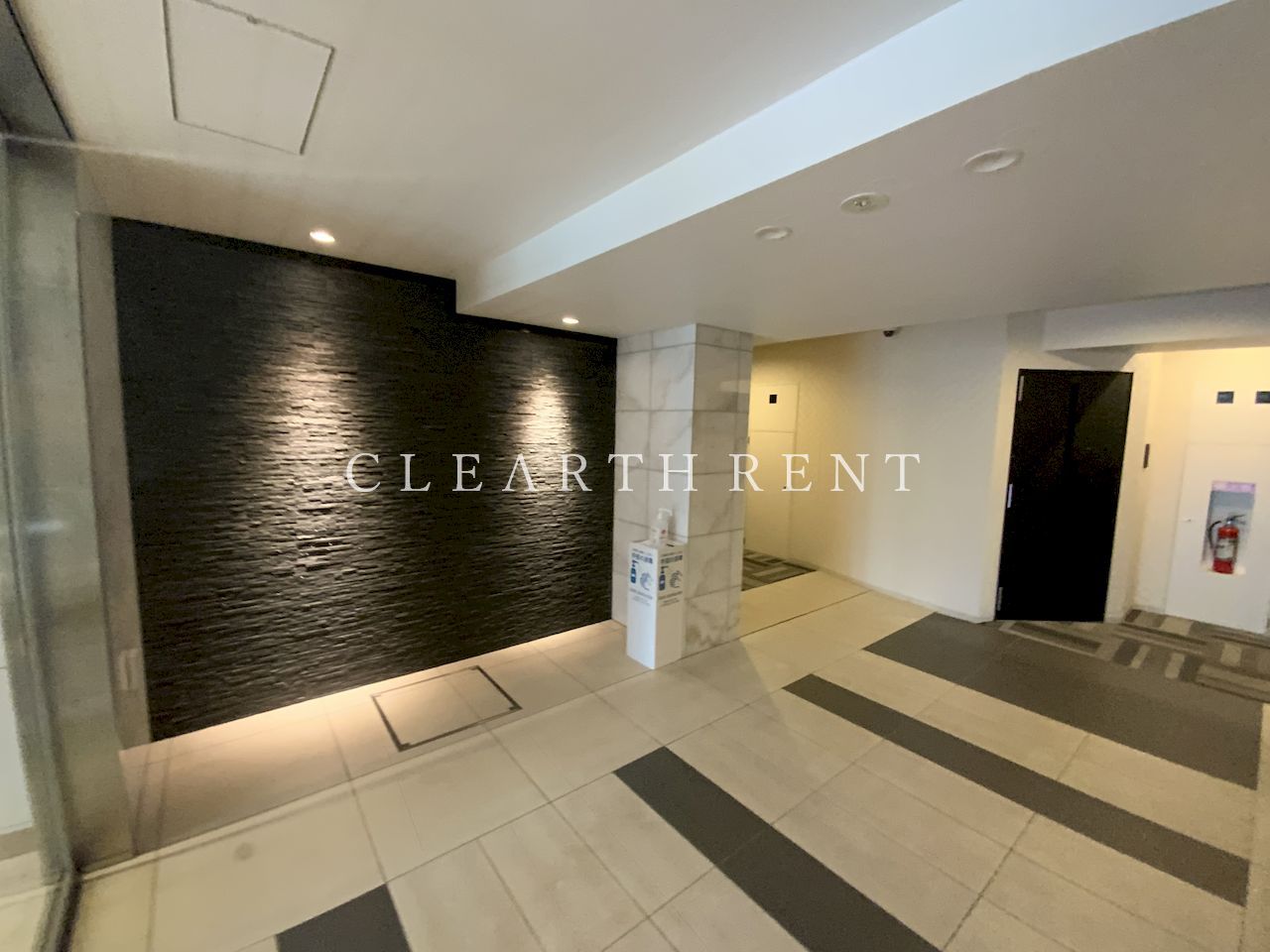 メインステージ板橋ＷＥＳＴ キレイに清掃されたエントランス