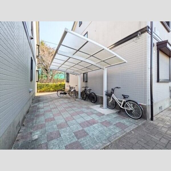 ラフィネ　FG 駐輪場