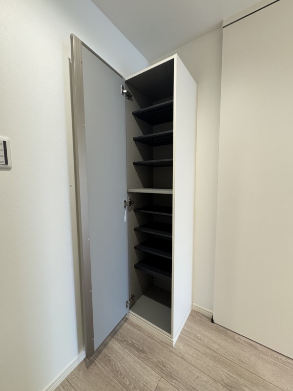 ＬＯＴＵＳ　Ｃｈｉｂａ 玄関