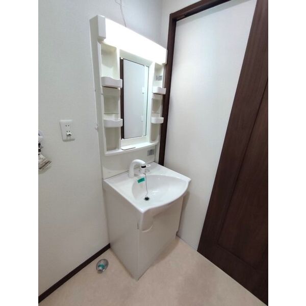 ルミエール　エタンセル　ドゥー 洗面