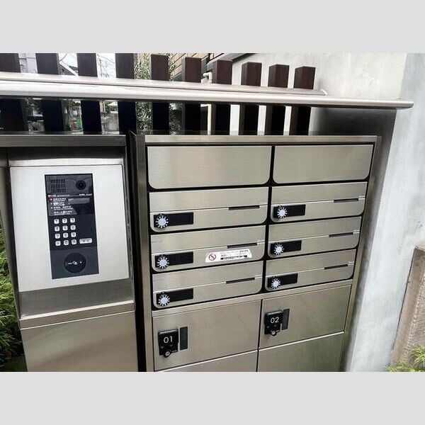 ノーブル・ルミナス笹塚103号室 オートロック、ポスト