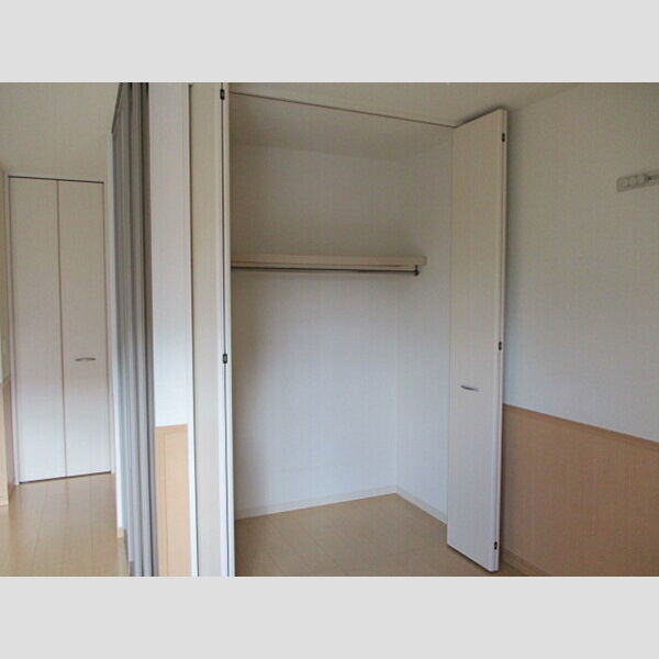 ルーチェおゆみ野105号室 クローゼット