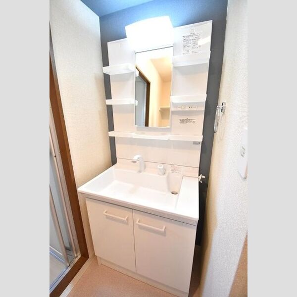 クレスト・マンション 洗髪洗面化粧台