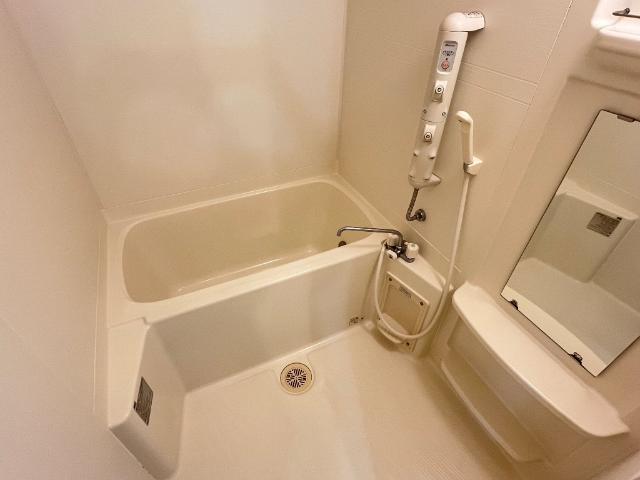 プラム　ツリィ201号室 バス