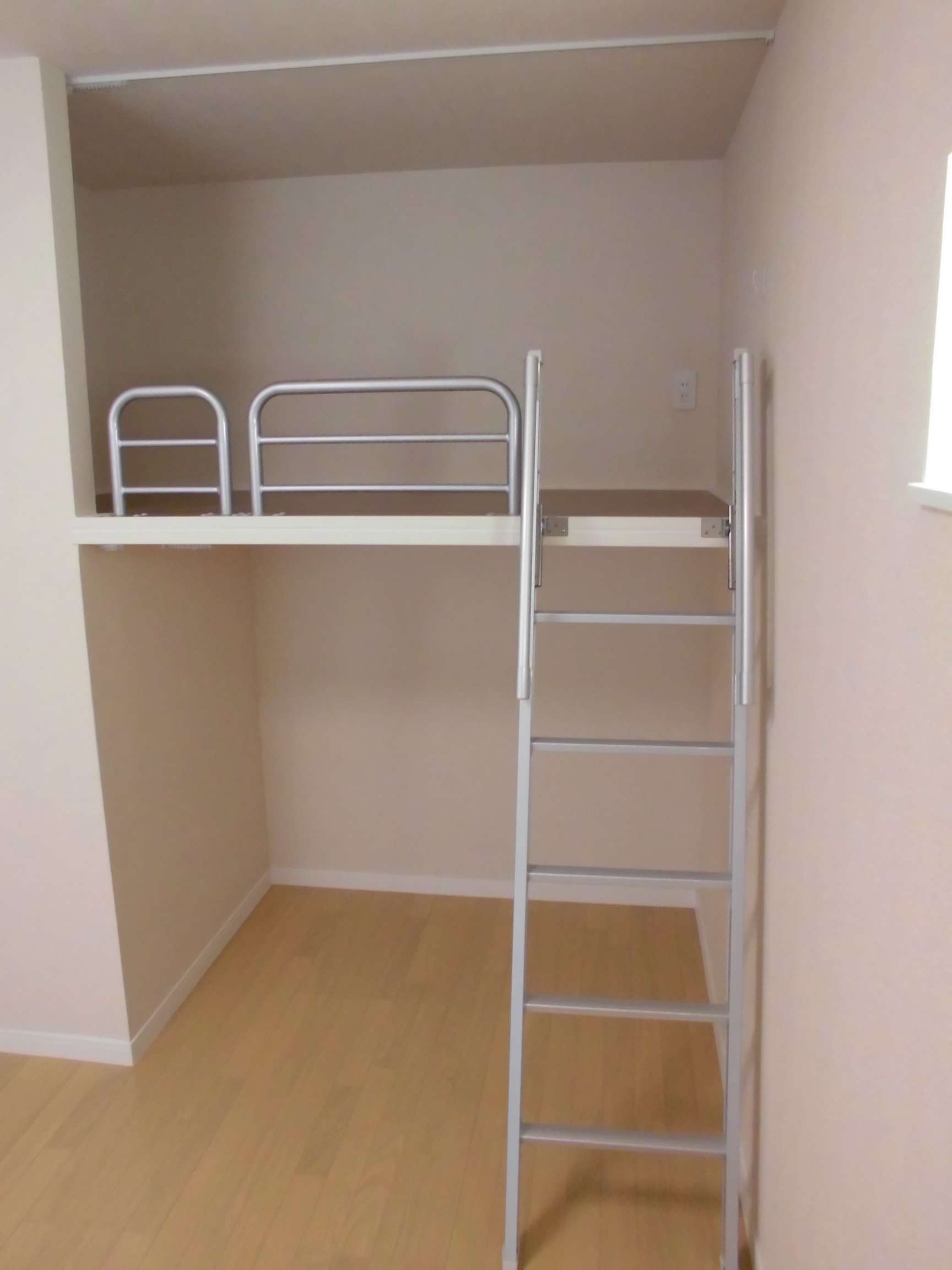 レオネクスト黄金屋２ リビング