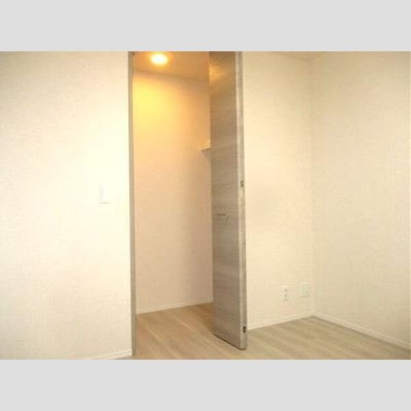 オーガスタハイツ202号室 洋室