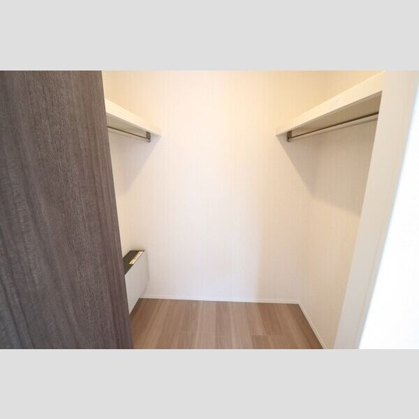 ヴァン・ヴェールおおたかの森　Ⅱ302号室 ウォークインクローゼット