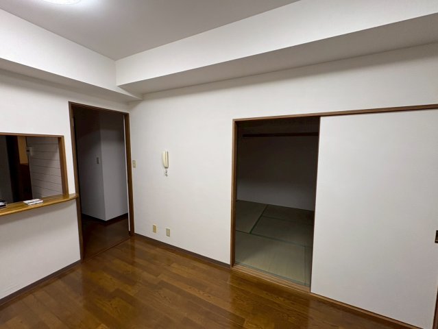 ベルドゥムール越谷茜町 リビング