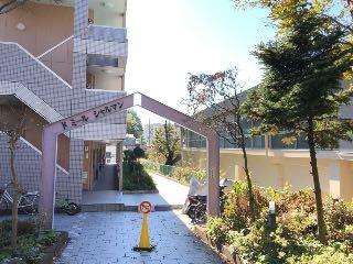 ドミールシャルマン 外観写真（昼）