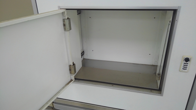 レオパレス石原駅前106号室 宅配ボックス