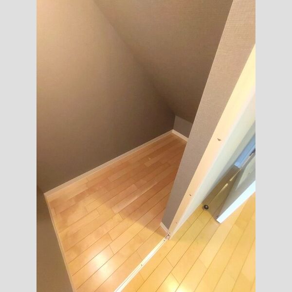 カスタリア用賀0101号室 同建物別部屋の参考画像