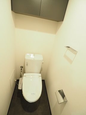 レジディア目黒Ⅳ2階 トイレ