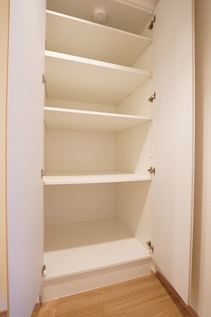 ＤｅＬＣＣＳ白山5階 収納