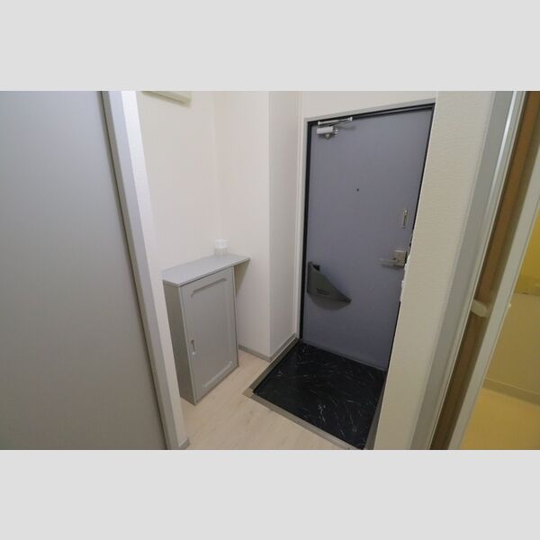ビーライン大谷本郷202号室 玄関