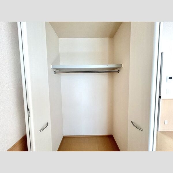シャルマンコート105号室 クローゼット