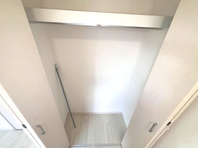 カーサリーラ202号室 収納