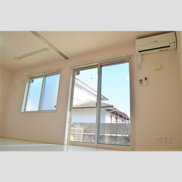 マ・メゾン リビングダイニング(別角度)