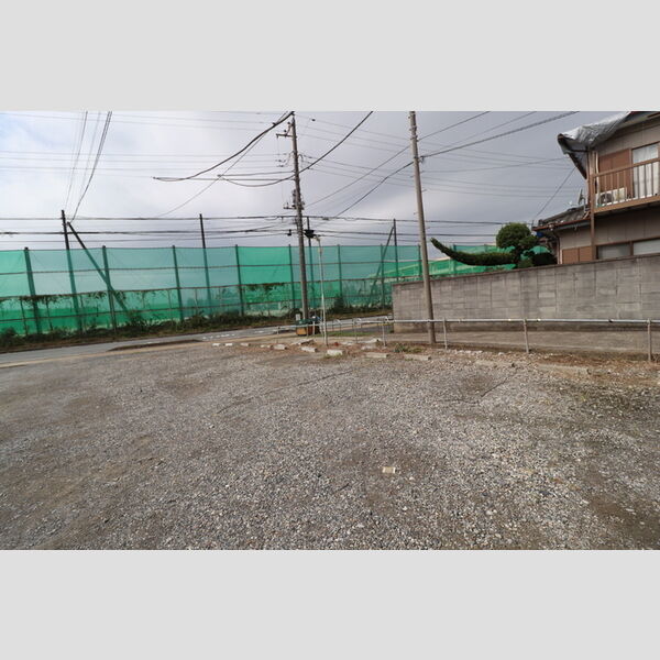 ソレイユ若葉　A 駐車場