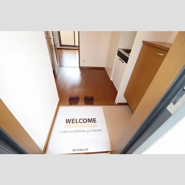 シャレー馬橋302号室 玄関　シューズボックスあり