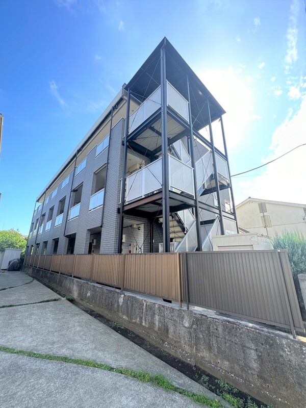 リブリ・オルタンシアⅡ3階 外観