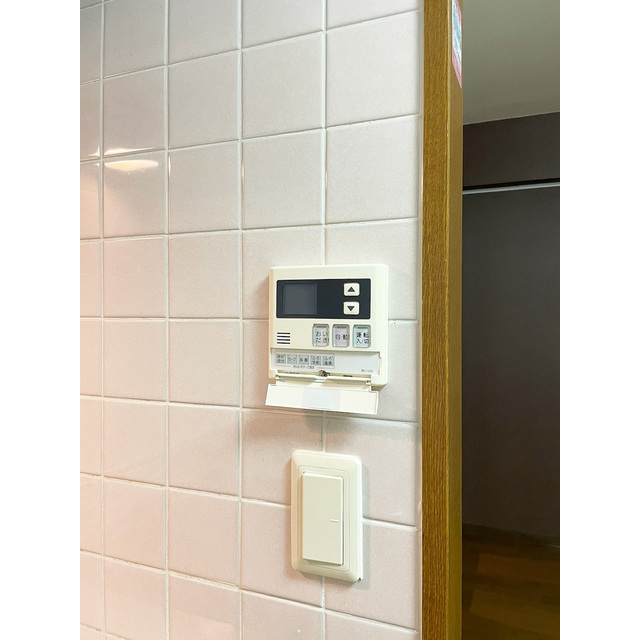 ルクレ川口イースト0803号室 給湯器リモコン