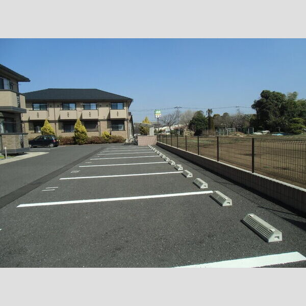 ルミエール　Ⅱ101号室 駐車場