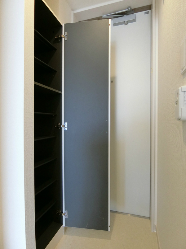 リブリ・ピアッツァ練馬高野台1階 玄関