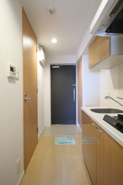 クローバーコート黒門町6階 玄関