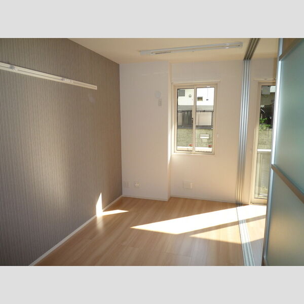 ソレイユファミール　ソレイユ102号室 洋室6.2帖