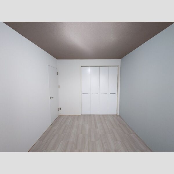 コートビレッジ昭島203号室 洋室6帖(別角度)