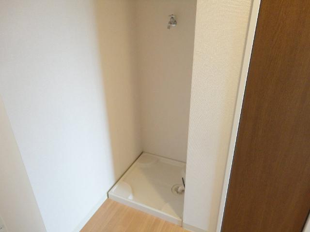 Ｒｏｍａｎｔｉｓ　Ｋａｗａｇｕｃｈｉ（ロマンティス　川口）301号室 室内洗濯機置場