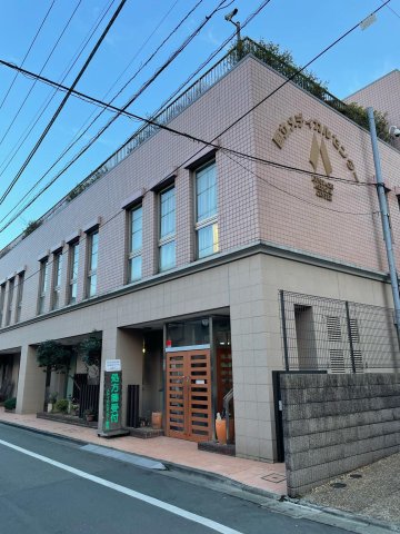 grandir201号室 目の前には医療機関があるので体調を崩してもすぐに受診できます