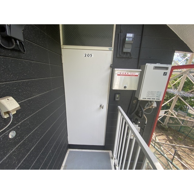 スリーパインズ 玄関