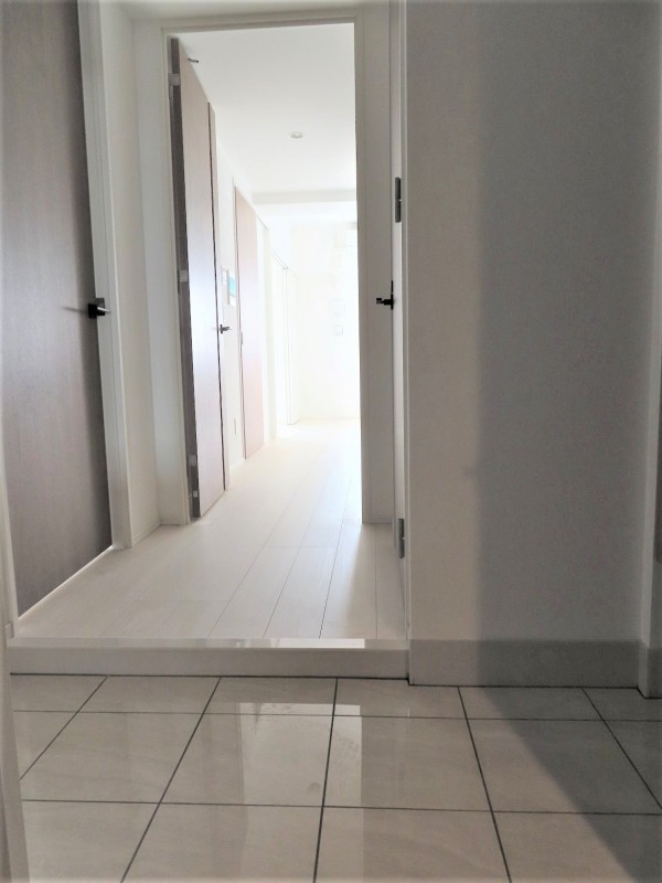 ロイジェント志村坂上4階 玄関