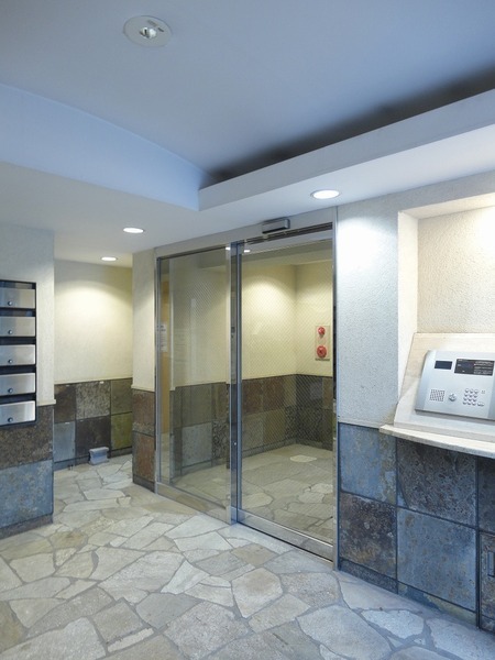 ロイヤルガーデン哲学堂602号室 エントランス