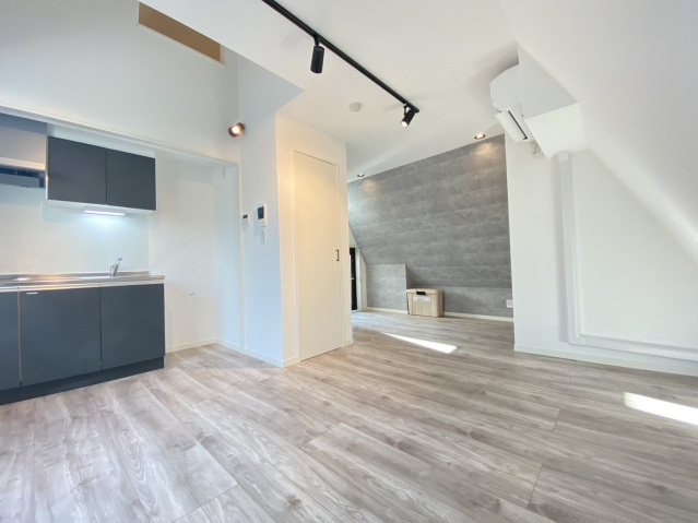 グランニール駒沢大学 リビング