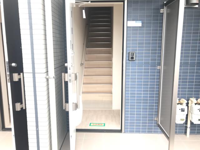 ミラドール・Ⅱ 玄関