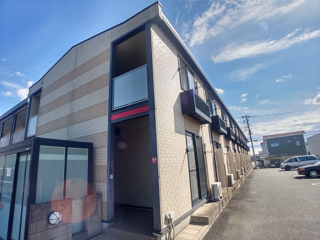 レオパレスプラチナの外観画像