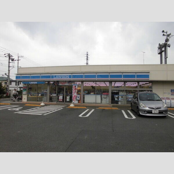 クレール四季彩の丘　八番館 ローソン町田小山店(744m)