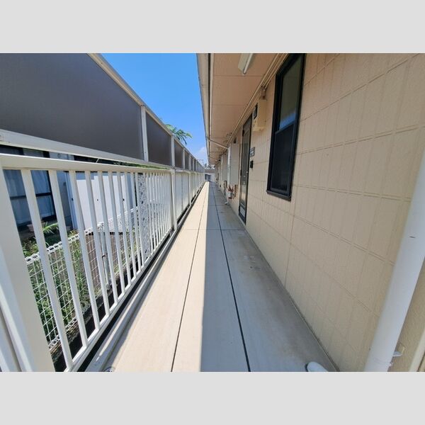 サンロイヤル 2階共用廊下