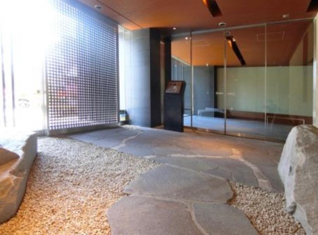 アトラス日暮里1305号室 もちろんオートロック付きです