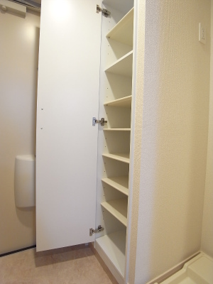 リブリ・クレール 玄関