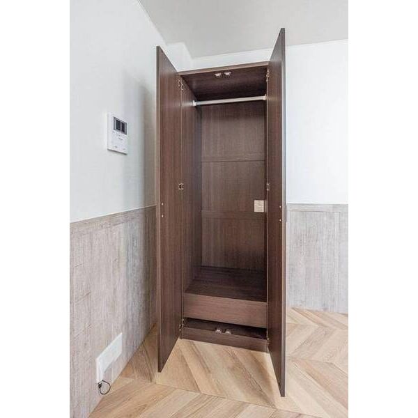 リフィナ横浜新杉田0101号室 収納