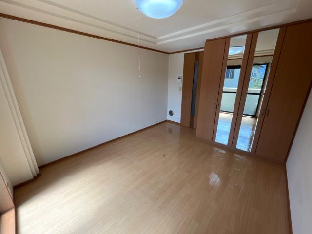 メゾン・トランタンヌーフ205号室 室内