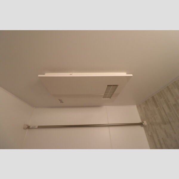 ラリュール赤塚Ⅱ 浴室換気乾燥機